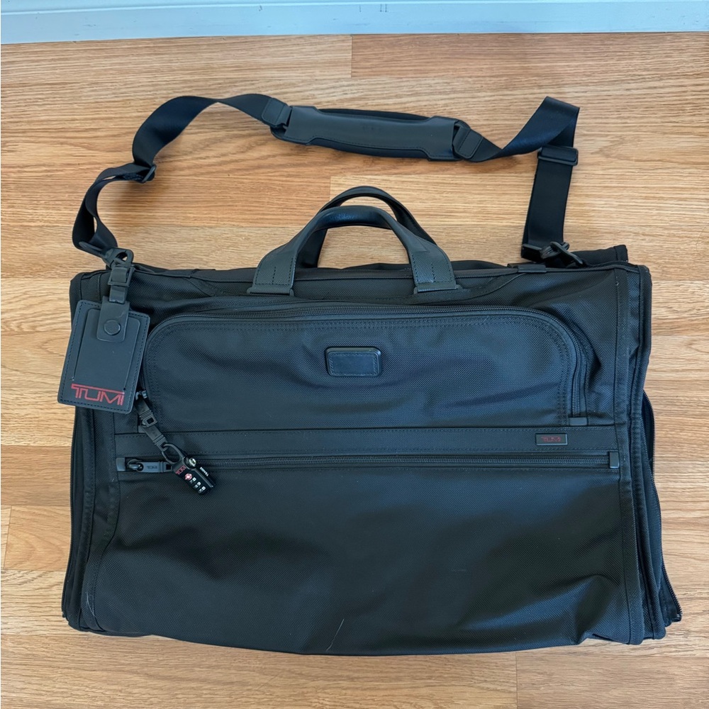 TUMI Trifold Garment bag